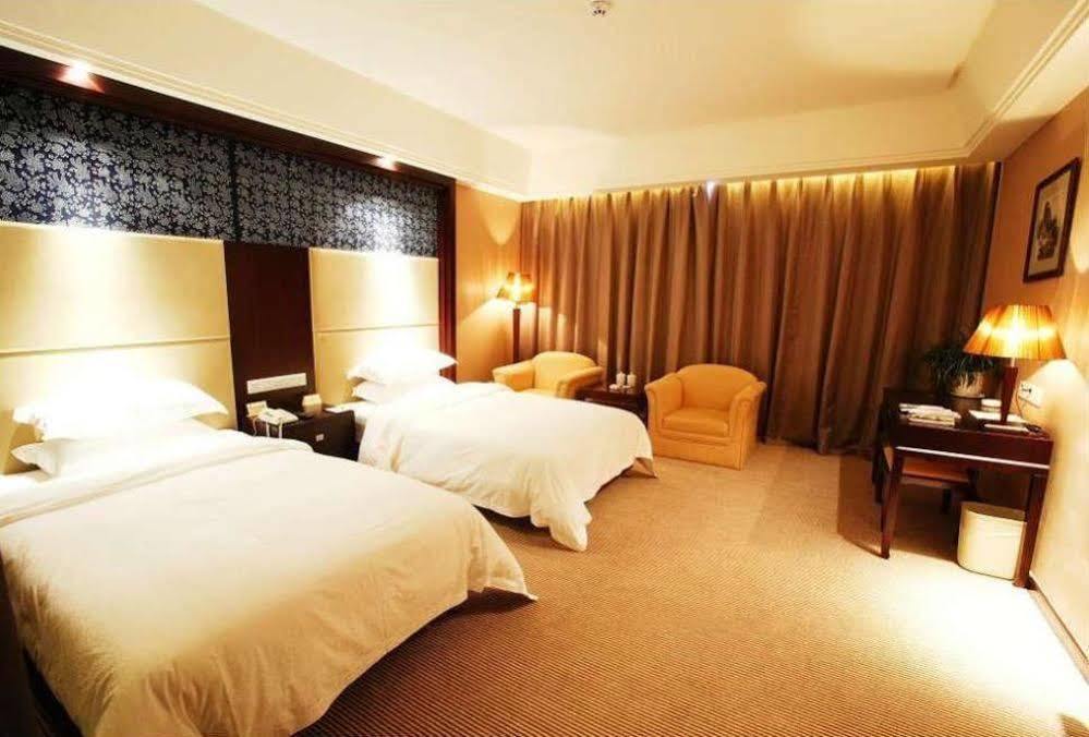 Phoenix Grand Hotel 鳳凰県 エクステリア 写真