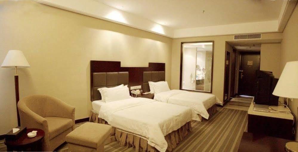 Phoenix Grand Hotel 鳳凰県 エクステリア 写真